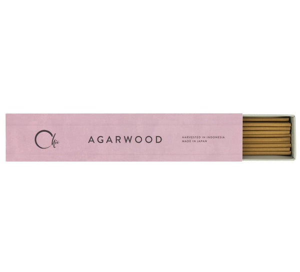 Chië Agarwood Japanese coreless incense with ceramic holder