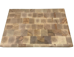 Beech cutting board with broad wooden work surface