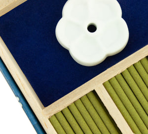 Ume Komon Sandalwood Japanese incense, packaging detail