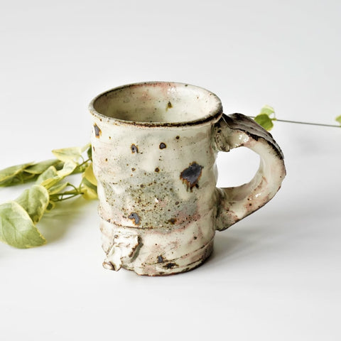 Japanese tea mug with chunky handle at Suwada1926