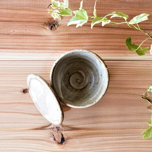 Soba bowl with lid - Traditional Brushed Pottery at Suwada1926