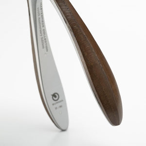 SUWADA Masterpiece nail nipper Jindai Keyaki handle detail